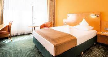 BEST WESTERN PLUS Steubenhof Hotel City Airport City Airport Mannheim Exterior foto